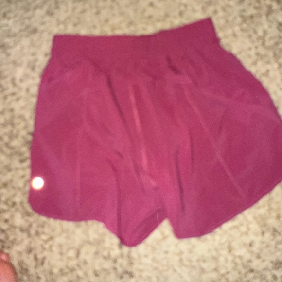 Lululemon size 10 track that 5” shorts in pink purple (vintage plum?) - Picture 4 of 4